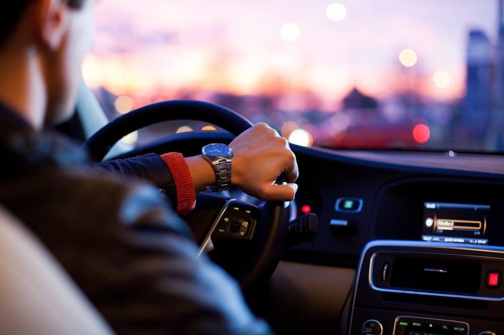 21 اشتباه رایج در رانندگی و نگهداری از خودرو